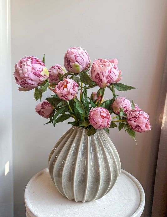 Broste Copenhagen Wide Rainy Day – Vaas (25×25 cm) Geluk in bloei